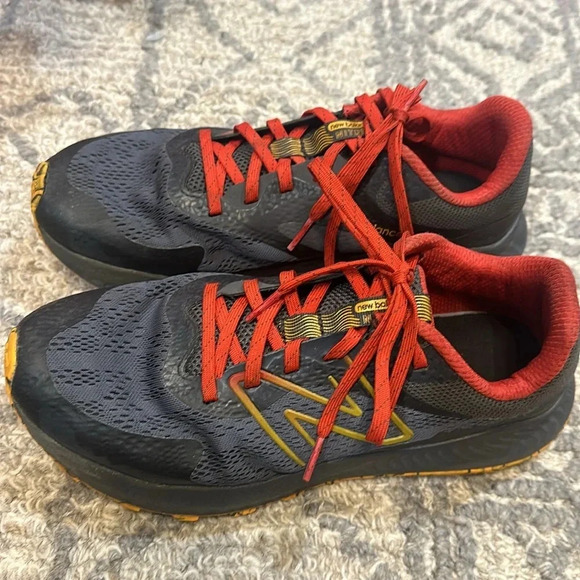 New balance men’s Nitrel Dynasoft shoe size 9 GUC - Picture 2 of 5